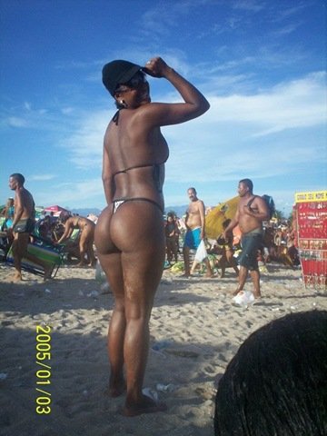Praia #zNkXuxzY