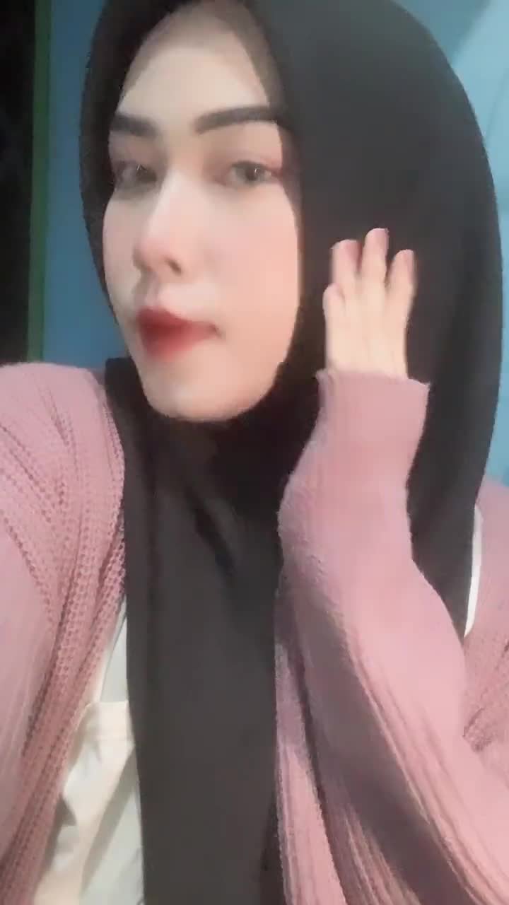 Beauty shemale Liaputri, full videos in comment - EroMe