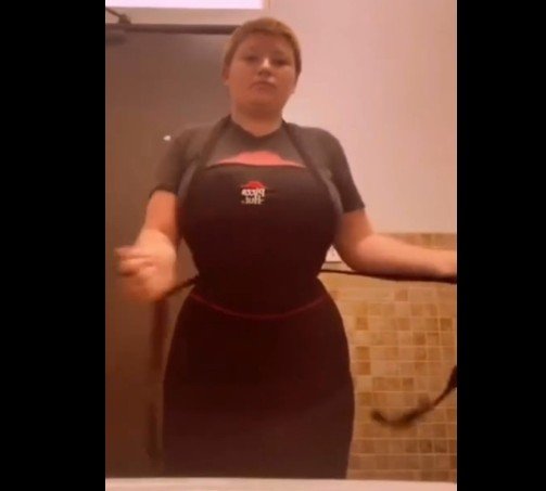 Didn't C That Coming π Busty Customer Service #1fodJ8uN