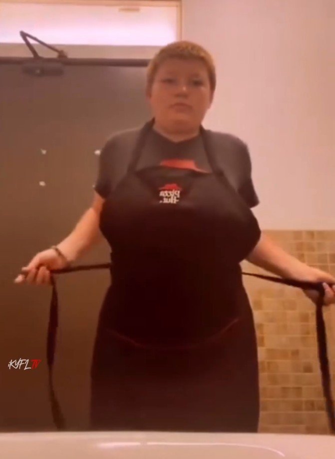 Didn't C That Coming π Busty Customer Service #2tmQhGtH