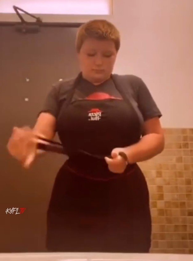 Didn't C That Coming π Busty Customer Service #ZppRu5Qg
