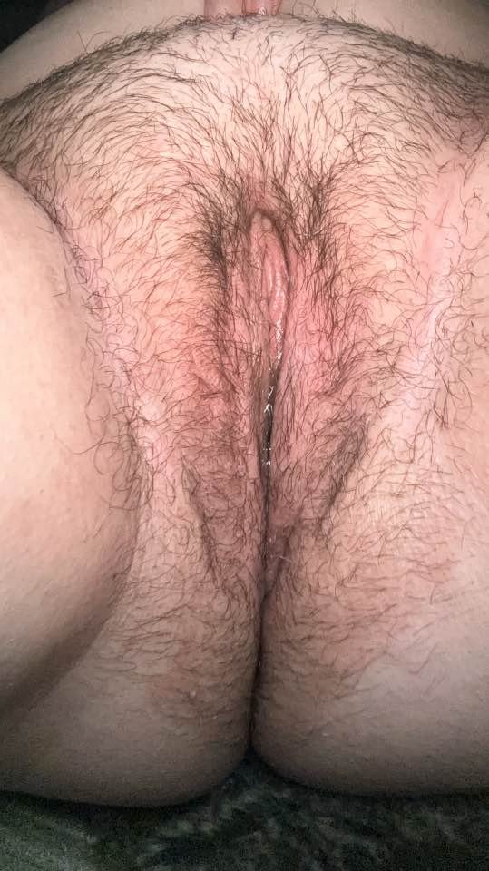 Hairy 24yo slut wants you to laugh at her #Dl6PZMWn