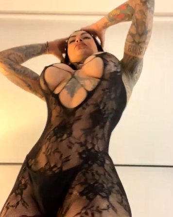 Annii - tattoed ass #7qVkgI1y