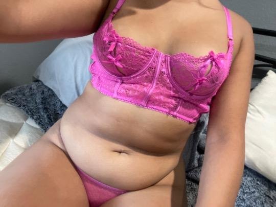 22 year old Bella Escort in San Fernando Valley #CVpR8jxO