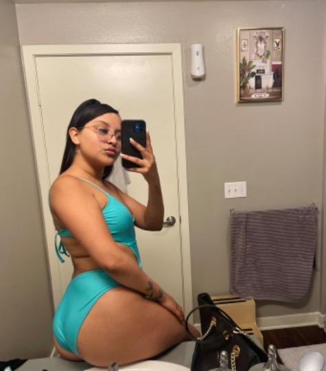 22 year old Bella Escort in San Fernando Valley #RuXKVdmP