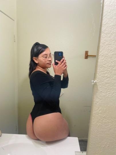 22 year old Bella Escort in San Fernando Valley #WAou5KQt