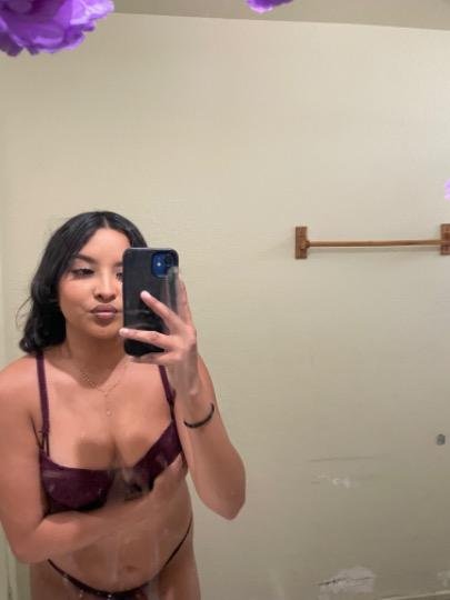 22 year old Bella Escort in San Fernando Valley #jvVfj53r