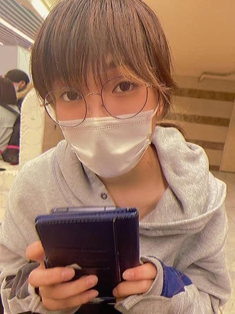 Pretty Japanese girl with glasses #SJPaihHW