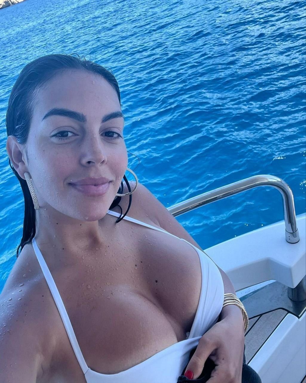 Georgina Rodríguez a vagabunda mulher de Cristiano Ronaldo #8HCGTxid