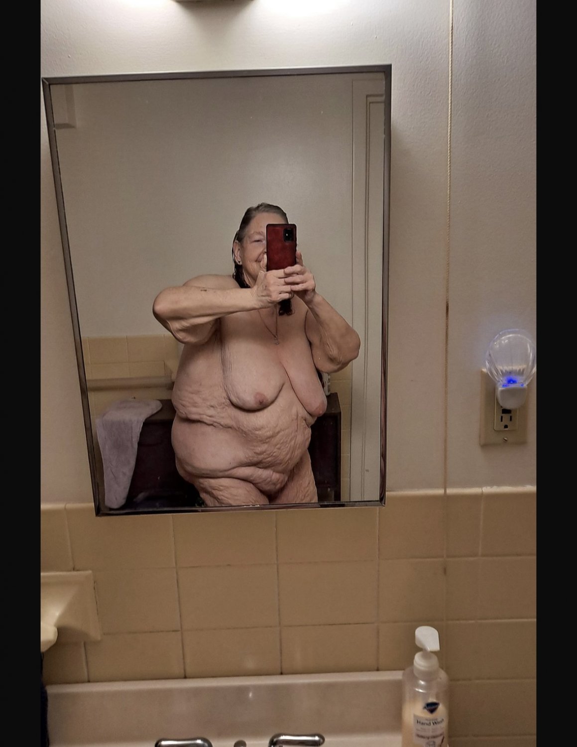 Granny webslut #8CwDpkSp