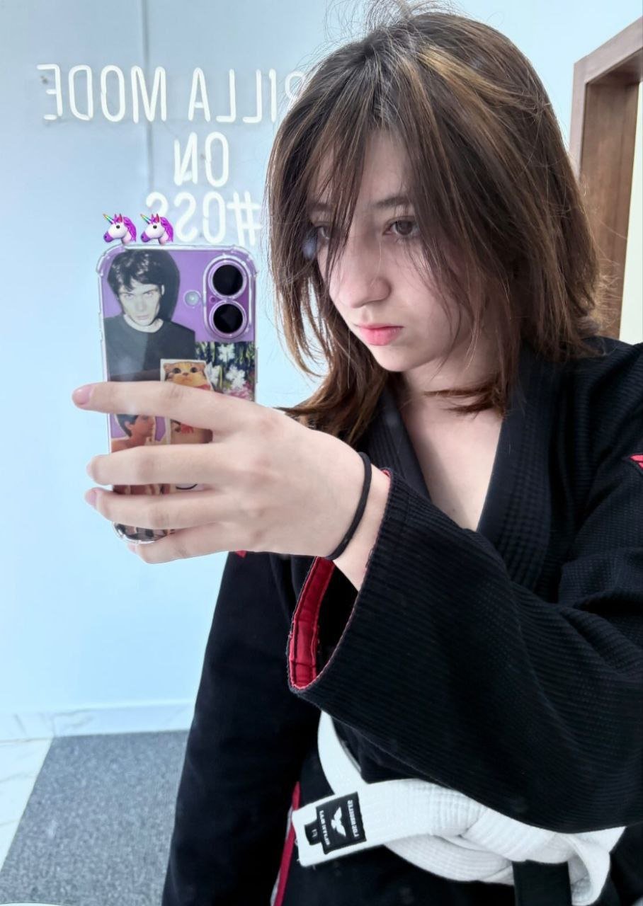 Perra Otaku de Ecuador es toda una putita con ganas de leche #SRKEUMna